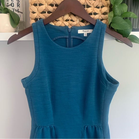 • [Madewell] Keynote Ponte Dress • - Picture 2 of 14